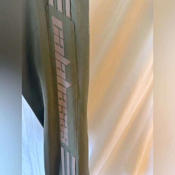 Unisex Calabasas adidas sweats - Picture 1 of 4